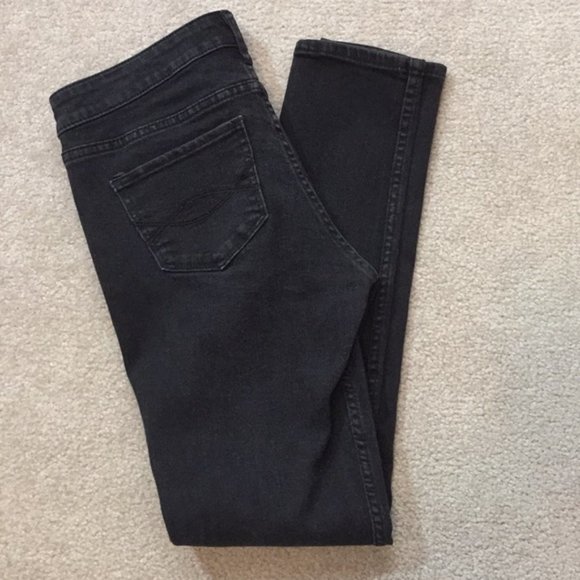 Abercrombie & Fitch Black highwaisted skinny jean - Picture 6 of 6